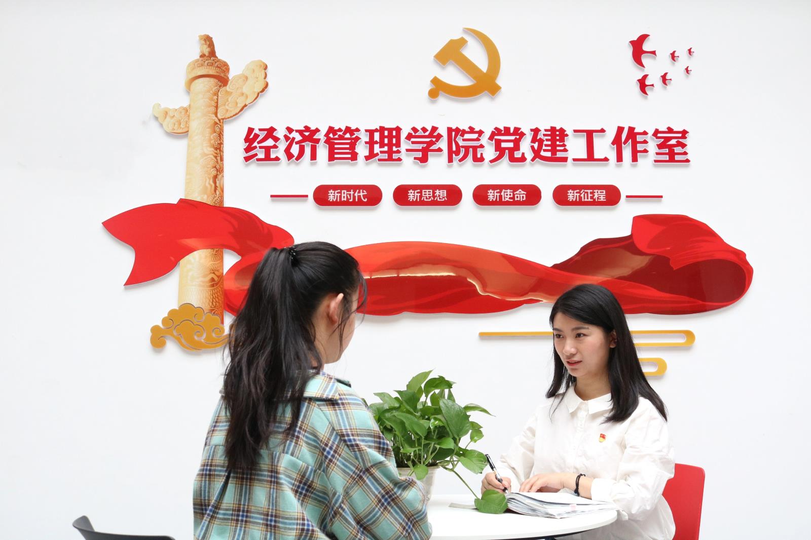 生活照(江苏云顶4008技术学院王甜甜).jpg 生活照(江苏云顶4008技术学院王甜甜).jpg